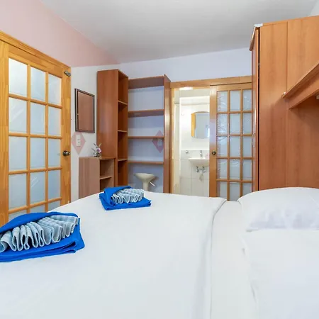 Apartment Kristina Dujmovic Baska Voda