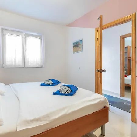 Apartment Kristina Dujmovic Baska Voda
