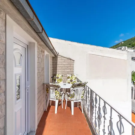 Kristina Dujmovic Apartment Baska Voda